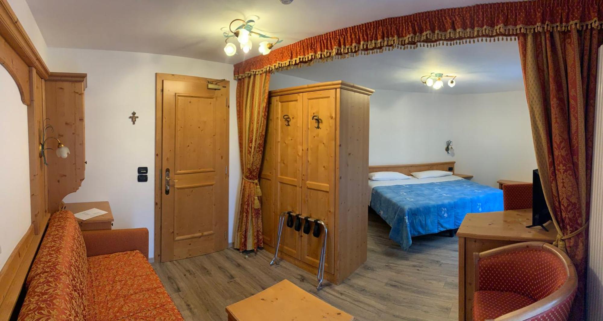 Hotel Laurin Canazei Exteriör bild