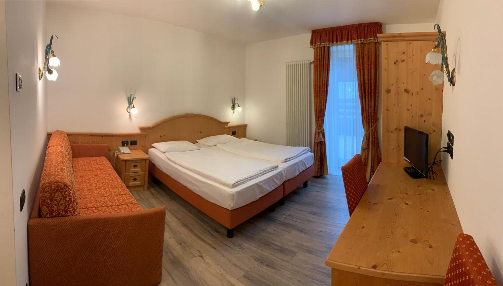 Hotel Laurin Canazei Exteriör bild